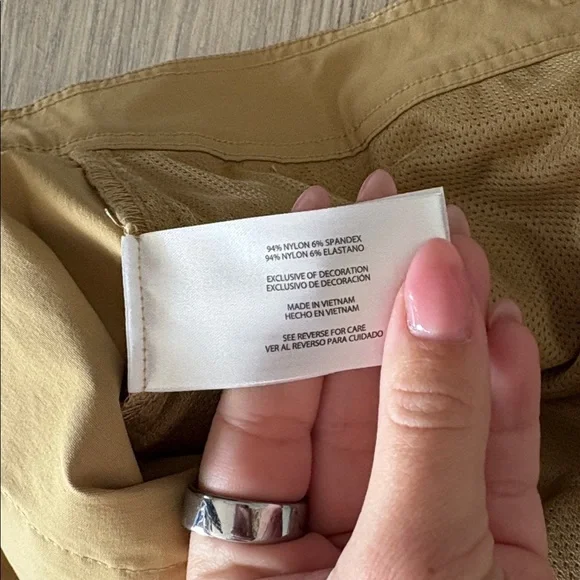 Bundle Eddie Bauer Women’s Cargo Shorts Size 12 5” Inseam (2 Pair) - Picture 4 of 13